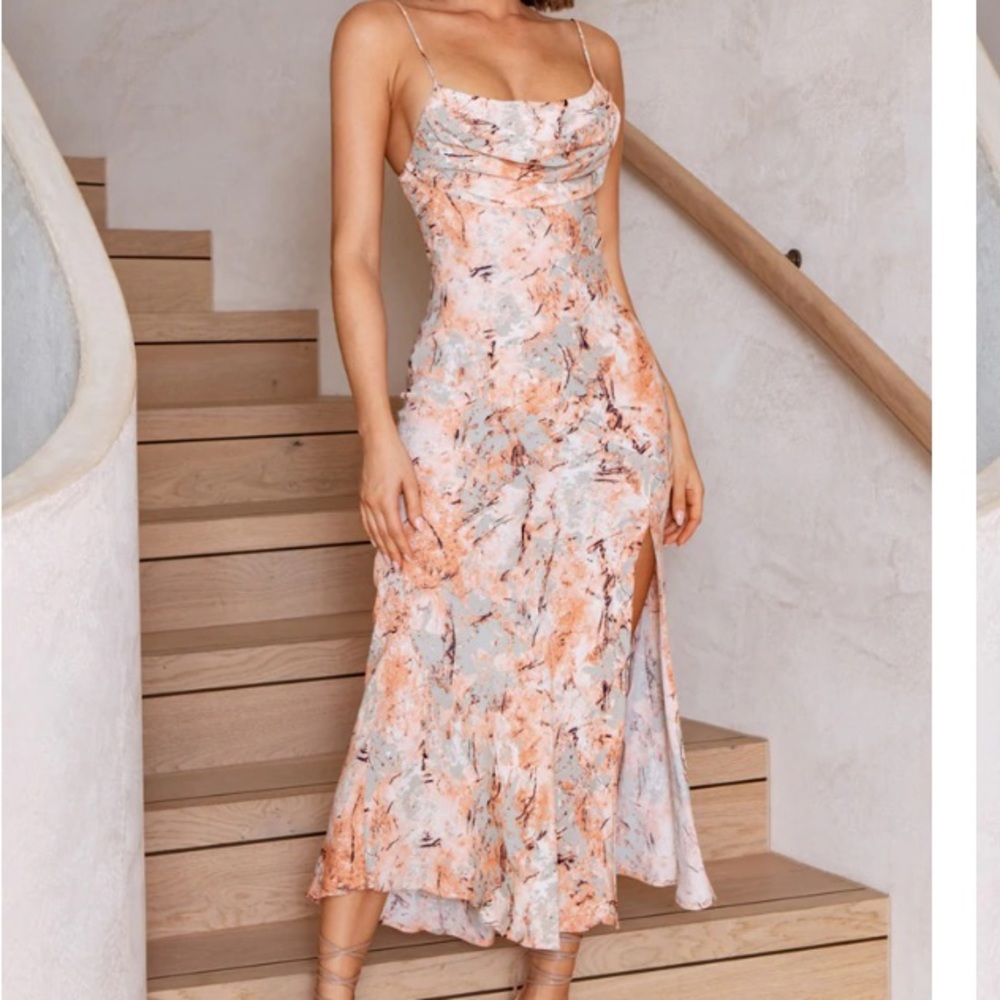 WELL VERSED PLEATED BUST FRONT SPLIT DRESS MARBLE PRINT ORANGE